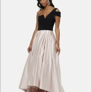 Betsy & Adam Half Shoulder Black and Gold Rose Formal Dress Size 4